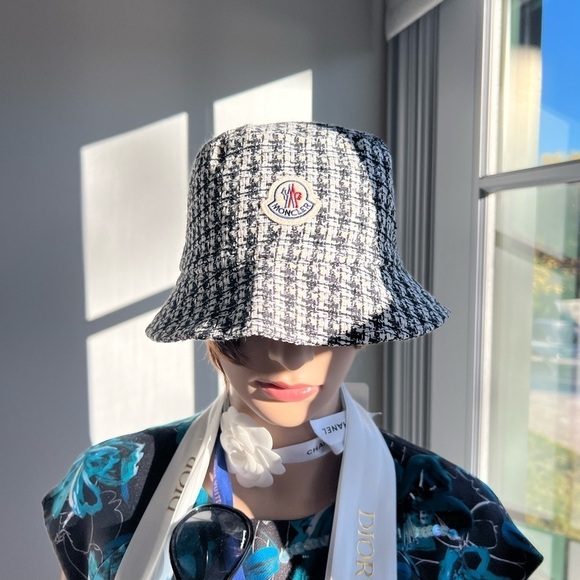 MONCLER Cotton-blend tweed bucket hat - Picture 1 of 12